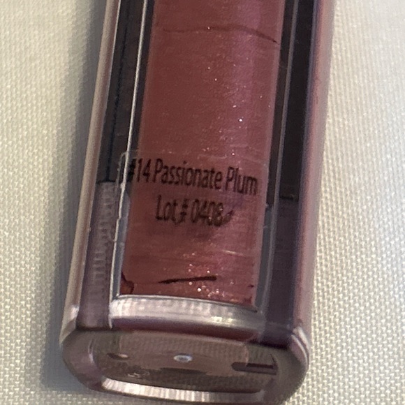 READY TO WEAR LUREX LIPS LIPGLOSS COLOR #14 Passionate Plum FULL SIZE NEW - Picture 8 of 8